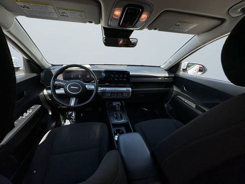 Used 2025 Hyundai Kona SEL FWD image 10