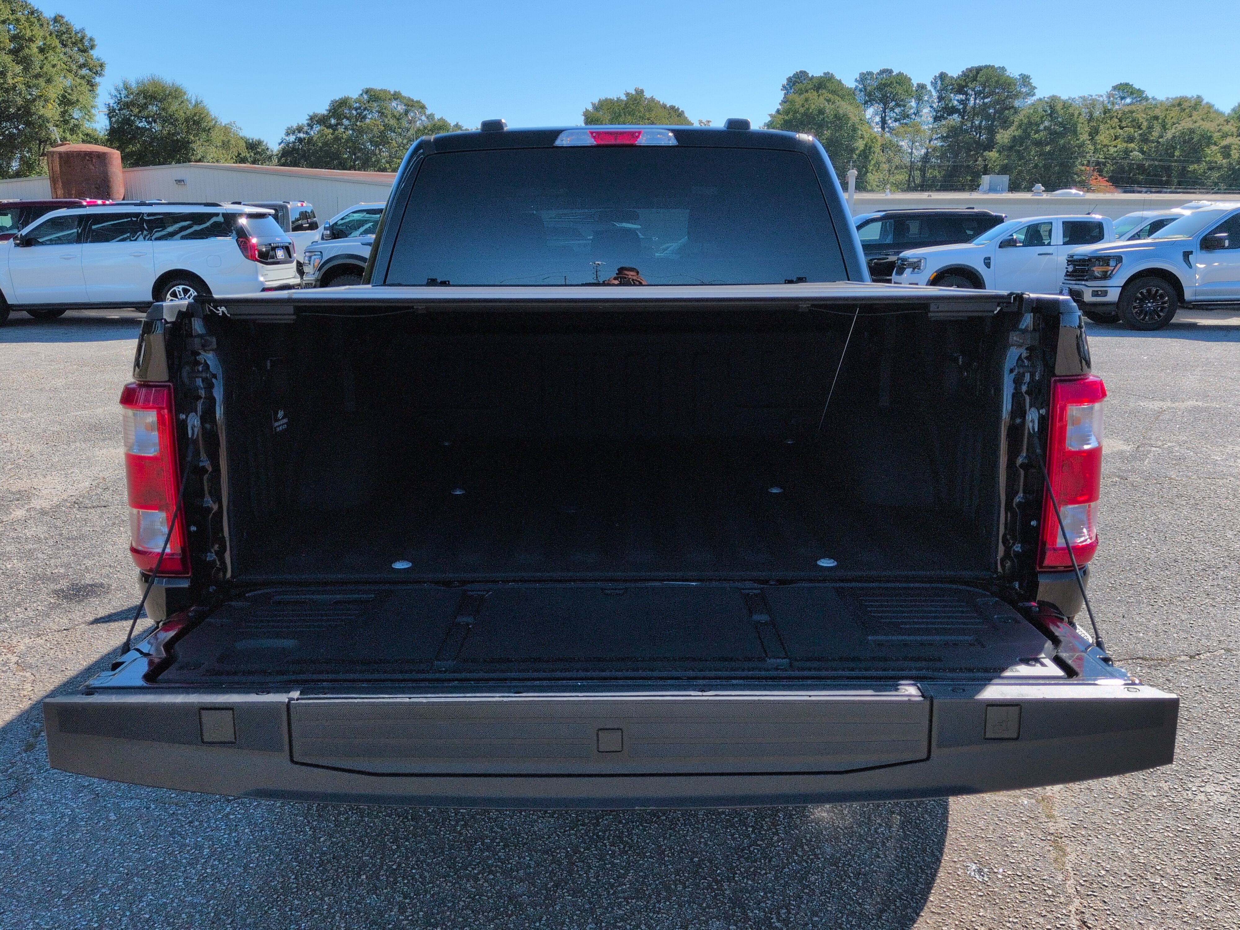 Certified 2022 Ford F150 XL w/ STX Appearance Package AWD/4WD image 11