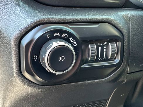 Used 2021 Jeep Wrangler Unlimited Rubicon w/ Trailer Tow Package image 19