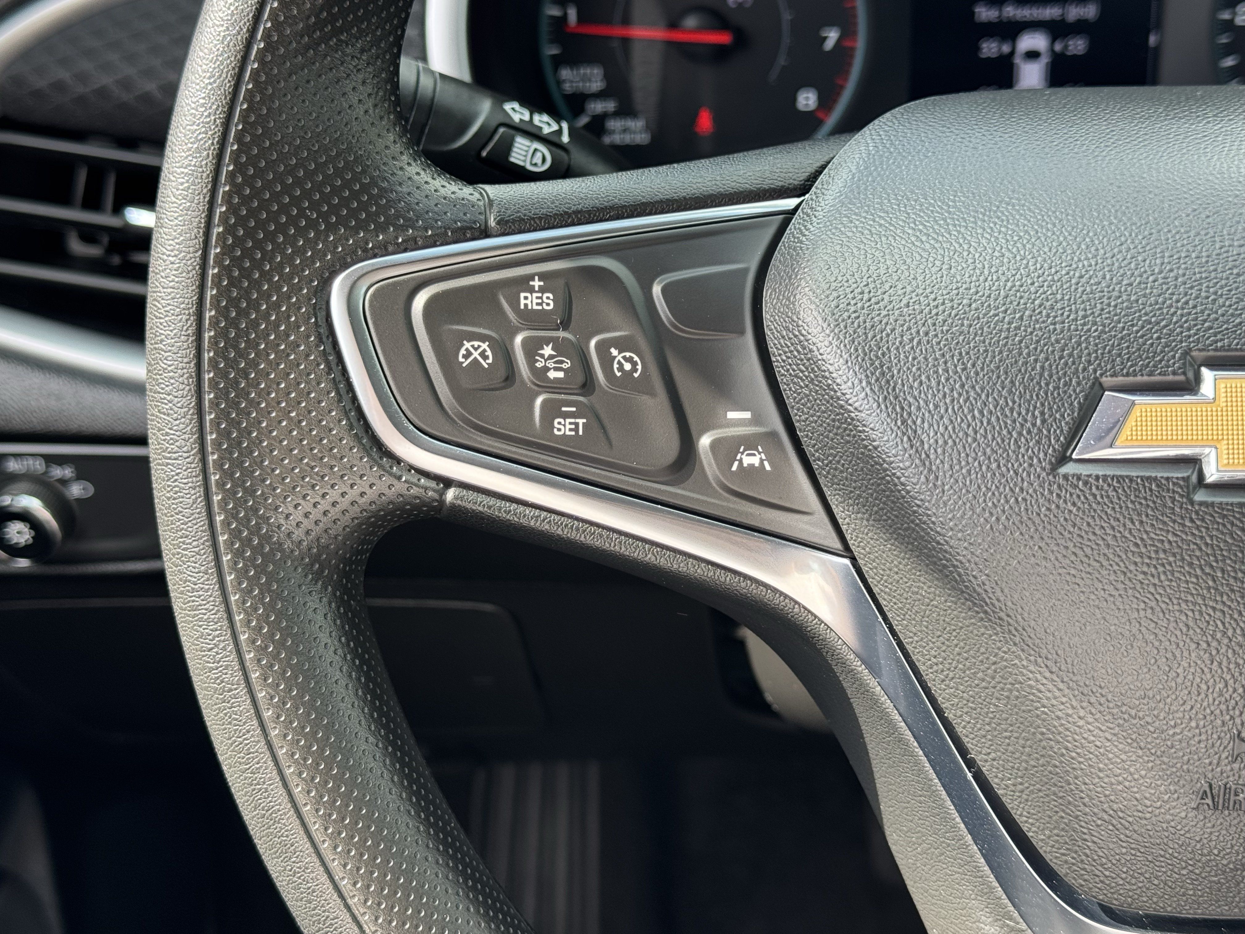 Used 2025 Chevrolet Malibu LT FWD image 32
