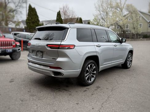 Used 2023 Jeep Grand Cherokee L Overland w/ Advanced Protech Group III AWD/4WD image 8