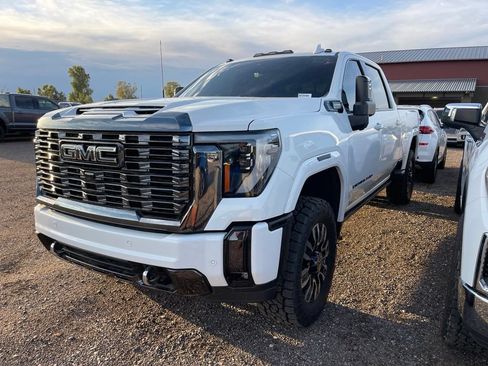 Used 2024 GMC Sierra 3500 Denali Ultimate AWD/4WD image 1