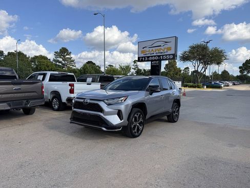 Used 2024 Toyota RAV4 XSE AWD/4WD image 3