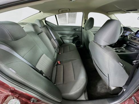 Certified 2025 Nissan Altima 2.5 SV FWD image 32
