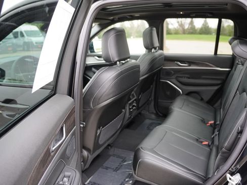 Certified 2026 Jeep Grand Cherokee Limited AWD/4WD image 16