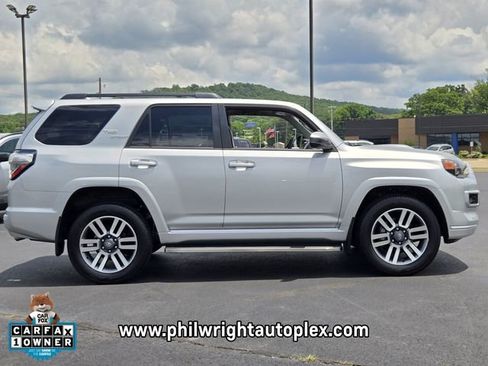 Used 2024 Toyota 4Runner TRD Sport AWD/4WD image 2