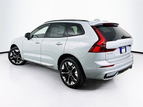 Used 2026 Volvo XC60 B5 Plus w/ Protection Package Premier image 6