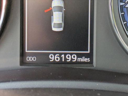 Used 2018 Toyota Corolla SE image 12