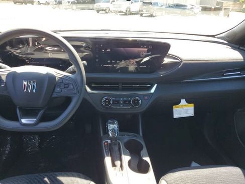 New 2026 Buick Envista Preferred image 13