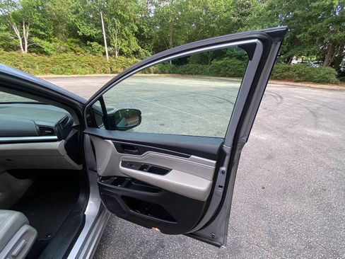Used 2019 Honda Odyssey Touring image 60