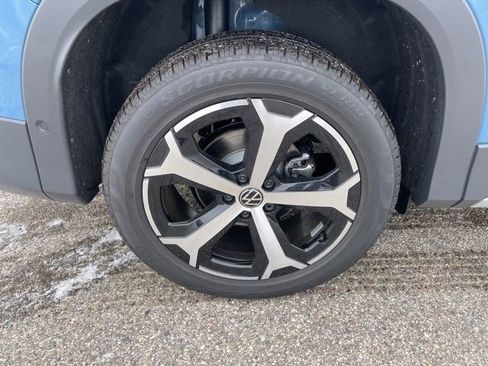 New 2026 Volkswagen Tiguan SE image 22