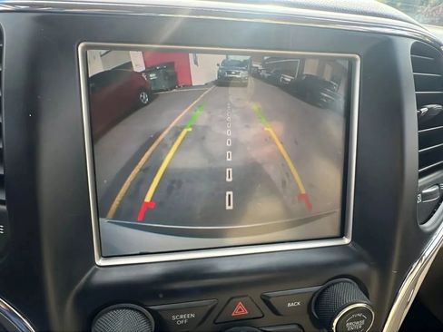 Used 2014 Jeep Grand Cherokee Overland image 21