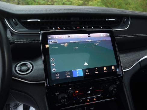 Used 2021 Jeep Grand Cherokee L Limited w/ MOPAR Finishing Package image 9