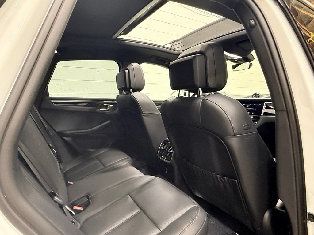 Used 2024 Porsche Macan S AWD/4WD image 49