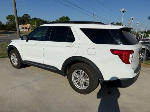 Used 2023 Ford Explorer XLT w/ Equipment Group 202A AWD/4WD image 8