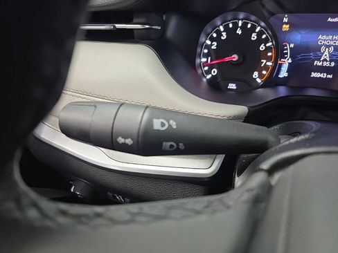 Used 2025 Jeep Compass Limited AWD/4WD image 26