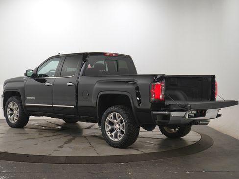 Used 2018 GMC Sierra 1500 SLT w/ SLT Premium Package image 9