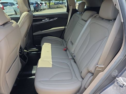 Used 2022 Lincoln Nautilus Reserve w/ Cargo Utility Package FWD image 24
