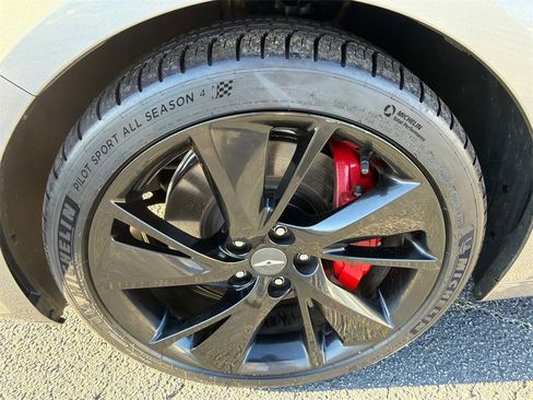 Used 2023 Genesis G70 3.3T w/ Sport Prestige Package image 11