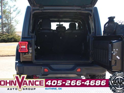 Used 2018 Jeep Wrangler Unlimited Rubicon image 8