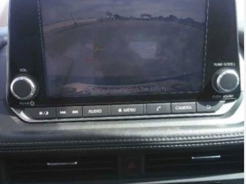 Used 2023 Nissan Rogue SV AWD/4WD image 10