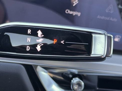 New 2026 Cadillac Lyriq Signature Luxury image 17