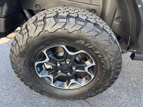 Used 2023 Jeep Wrangler Unlimited Rubicon 4xe w/ Cold Weather Group AWD/4WD image 32
