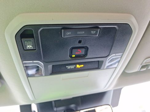 Used 2023 Toyota Tundra Limited image 30