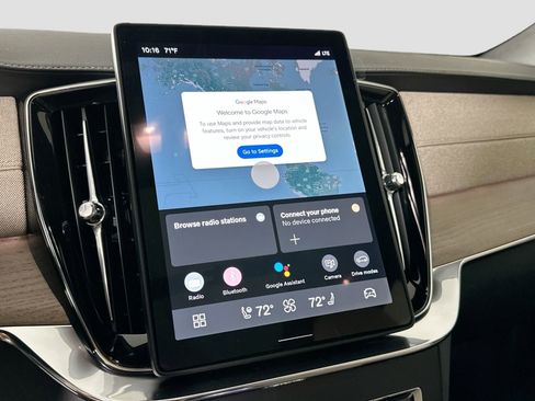 New 2025 Volvo XC90 T8 Core w/ Climate Package image 11