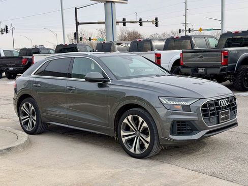 Used 2019 Audi Q8 Prestige w/ Towing Package image 7