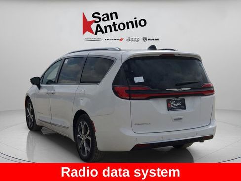 New 2026 Chrysler Pacifica Pinnacle image 6
