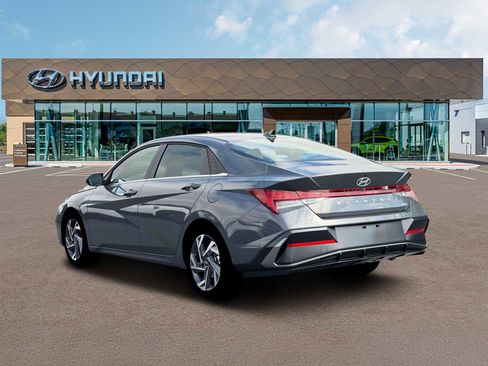 New 2026 Hyundai Elantra Limited image 5