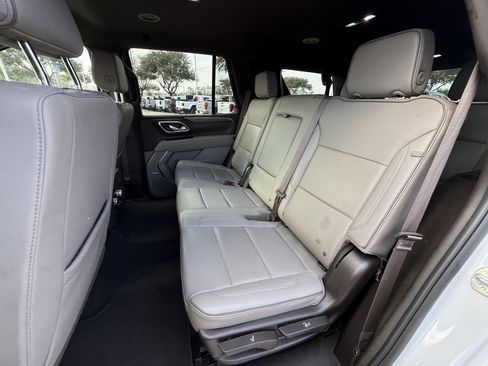 Used 2024 GMC Yukon SLT image 29