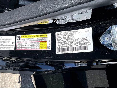 Certified 2025 Honda Civic Sport image 14
