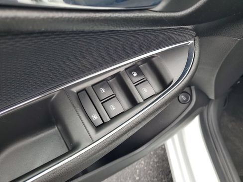 Certified 2016 Chevrolet Cruze LT FWD image 21