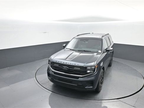 New 2026 Ford Expedition Platinum image 21