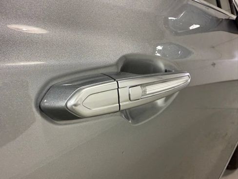 Certified 2025 Cadillac XT5 Premium Luxury AWD/4WD image 33
