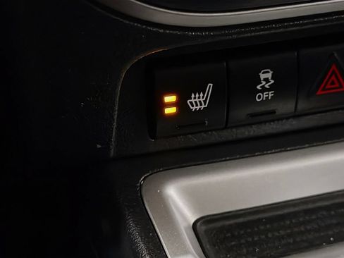 Used 2017 Jeep Compass Latitude w/ Sun/Sound Group AWD/4WD image 15