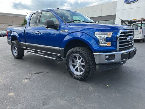 Used 2017 Ford F150 XLT w/ Equipment Group 302A Luxury AWD/4WD image 11
