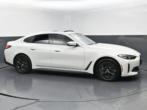 Used 2022 BMW i4 eDrive40 w/ Premium Package image 5