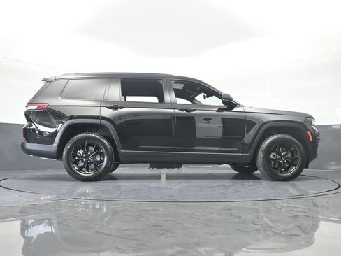 New 2025 Jeep Grand Cherokee L Altitude image 54