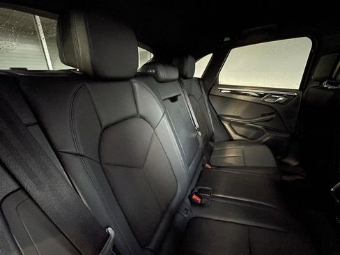 Used 2022 Porsche Macan image 28