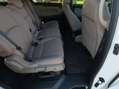 Used 2024 Honda Odyssey EX image 25