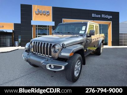 Used 2022 Jeep Gladiator Sport