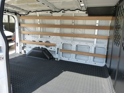 Used 2025 Ford Transit 250 Low Roof w/ Exterior Upgrade Package RWD image 18