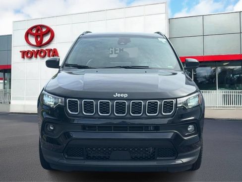 Used 2024 Jeep Compass Latitude AWD/4WD image 13