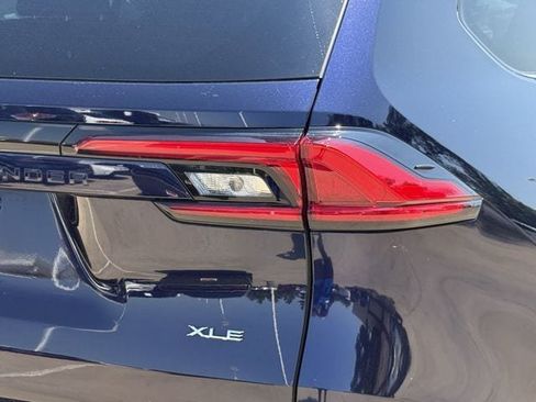 Used 2024 Toyota Grand Highlander AWD image 7