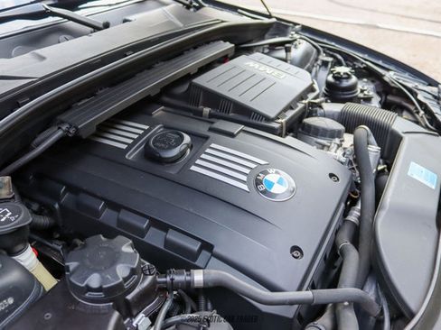 Used 2010 BMW 135i Convertible image 26