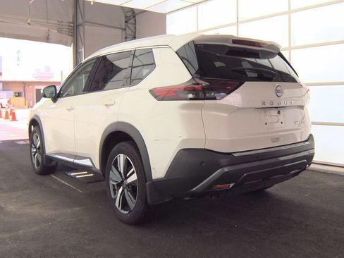 Used 2023 Nissan Rogue SL w/ SL Premium Package AWD/4WD image 9