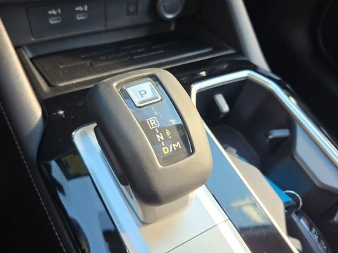 New 2025 Mitsubishi Outlander SE image 24